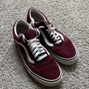 Vans Men's Old Skool Low Top Sneakers in Burgundy